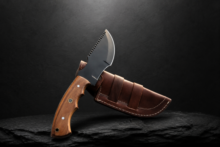Tracker knife High carbon steel blade